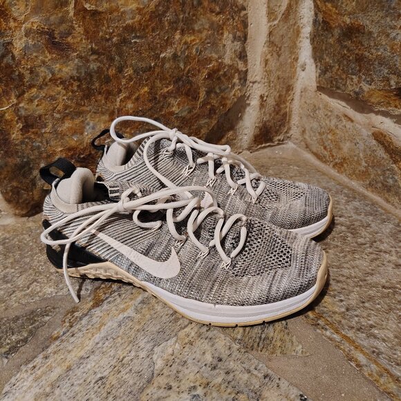 Nike Metcon DSX Flyknit 2 Women's Size 11 Running Shoes Style 924595-100 - Picture 1 of 10